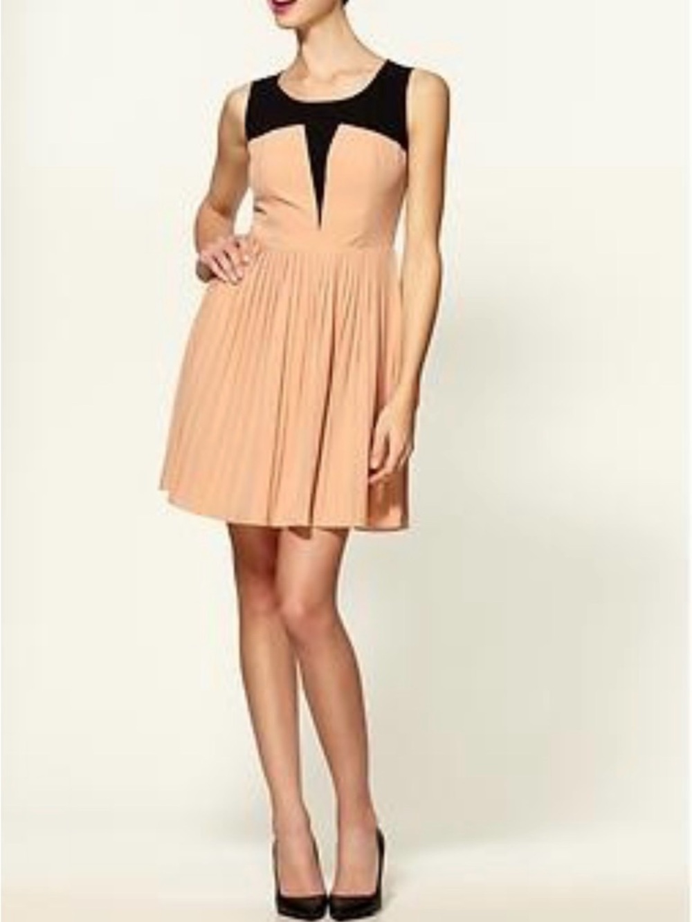 NWOT Forever 21 soft pink pleated sleeveless dress